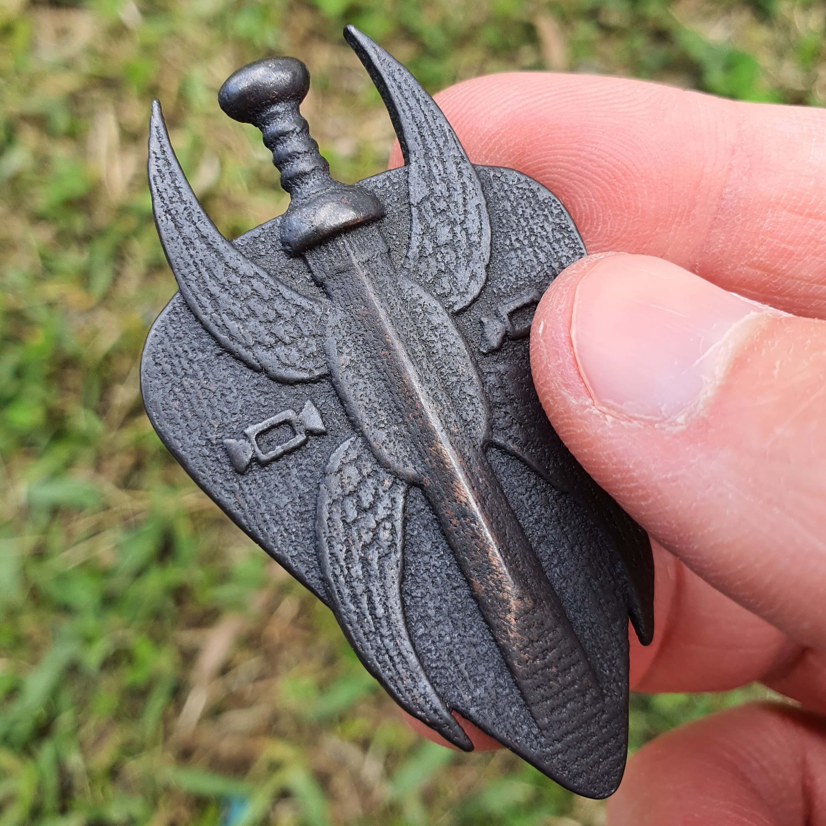 Roman Soldier Guitar Pick (Metal)